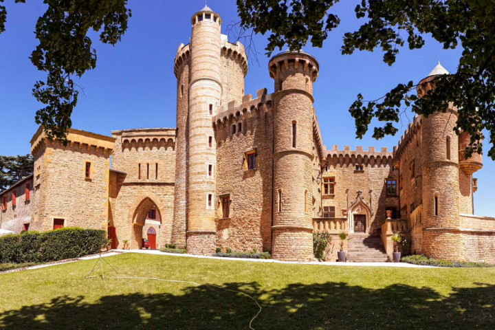 chateau de Montmelas